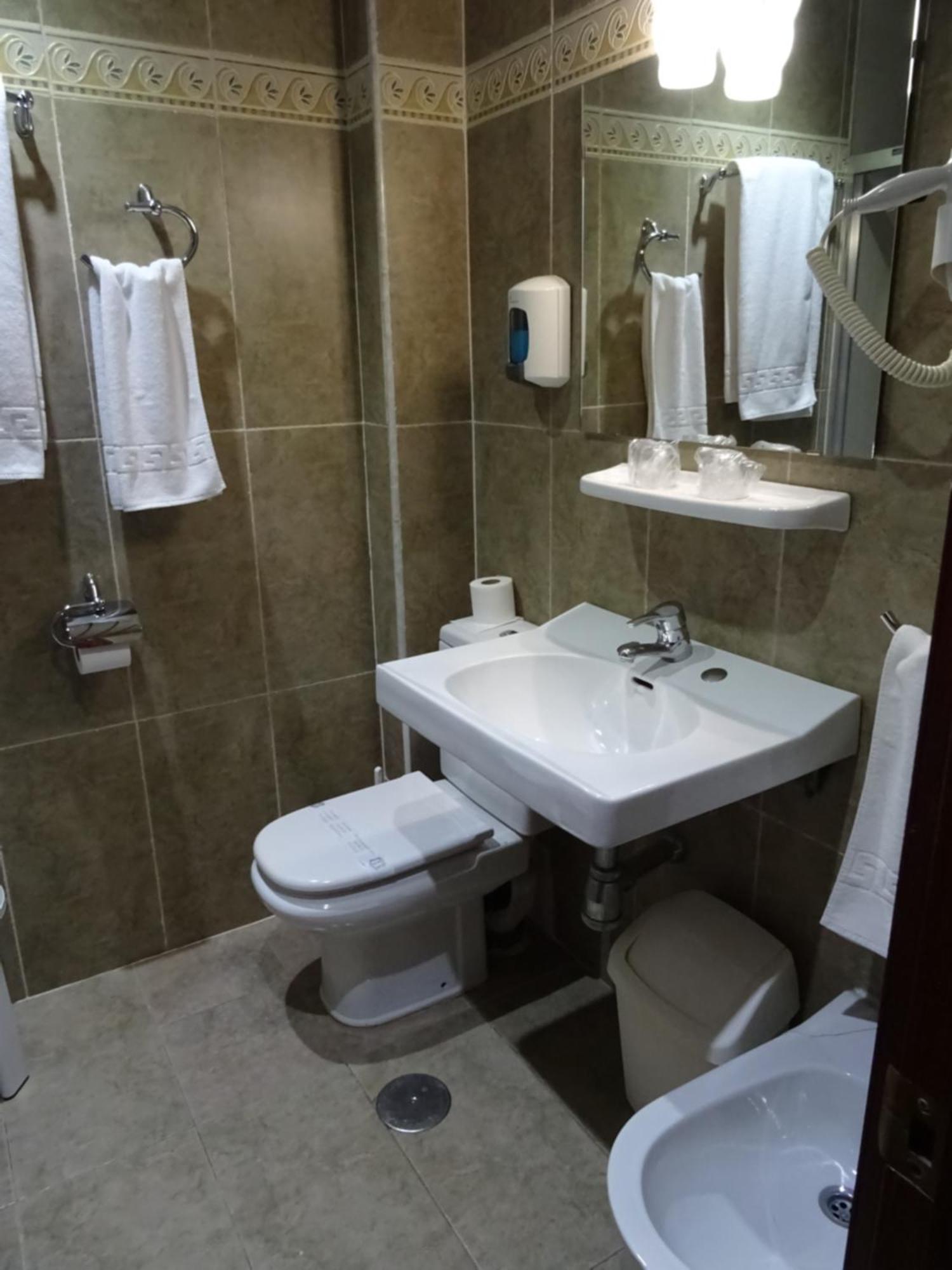 Hotel Marques De Santillana Torrelavega Eksteriør billede