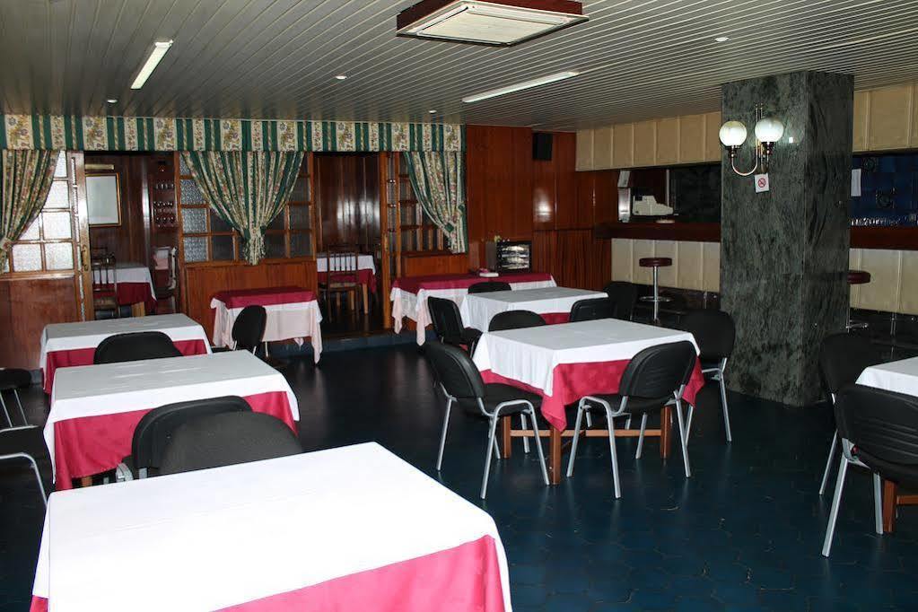 Hotel Marques De Santillana Torrelavega Eksteriør billede
