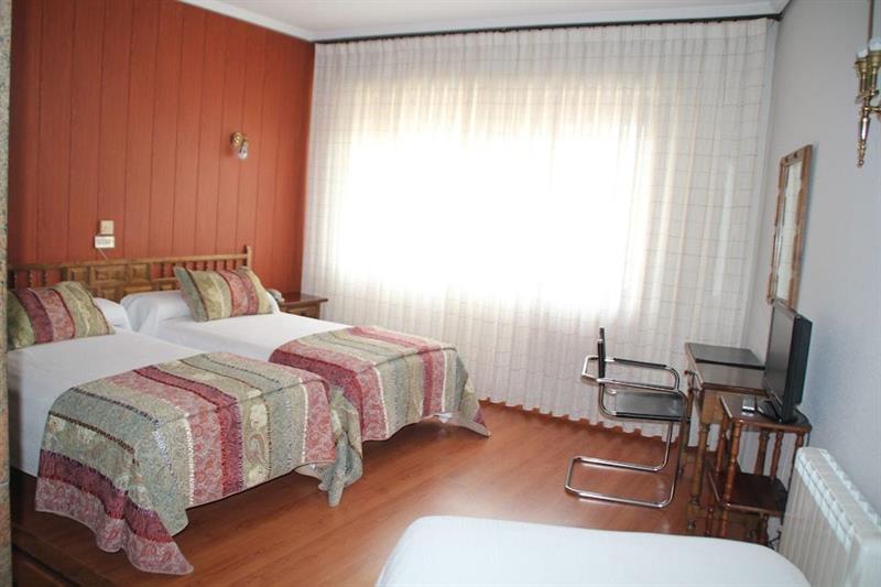 Hotel Marques De Santillana Torrelavega Eksteriør billede